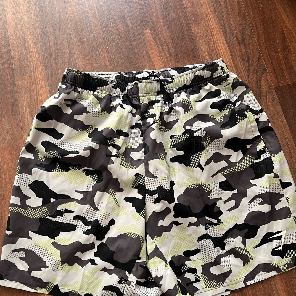 Gymshark camo shorts